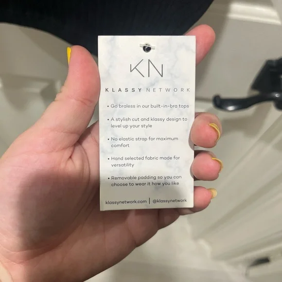 NWT Klassy Network Black Ribbed Short Sleeve Top - Picture 3 of 4